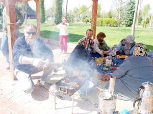 Kasabın yüzünü mangal güldürdü