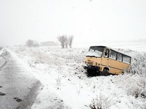 Aksaray'da kar yağışı etkisini artırdı