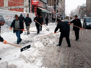 Ereğli'de kar temizleme çalışmaları sürüyor