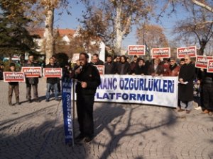 ABD aynı oyunu Suriye'de tekrar ediyor