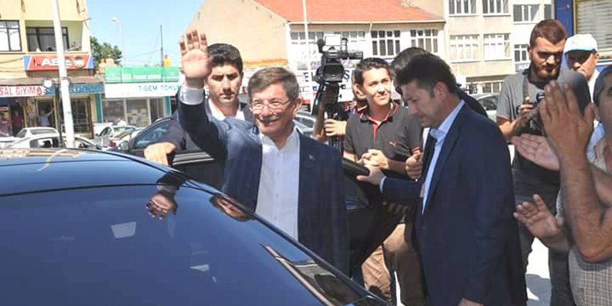Davutoğlu’dan Yunak Belediyesi‘ne ziyaret