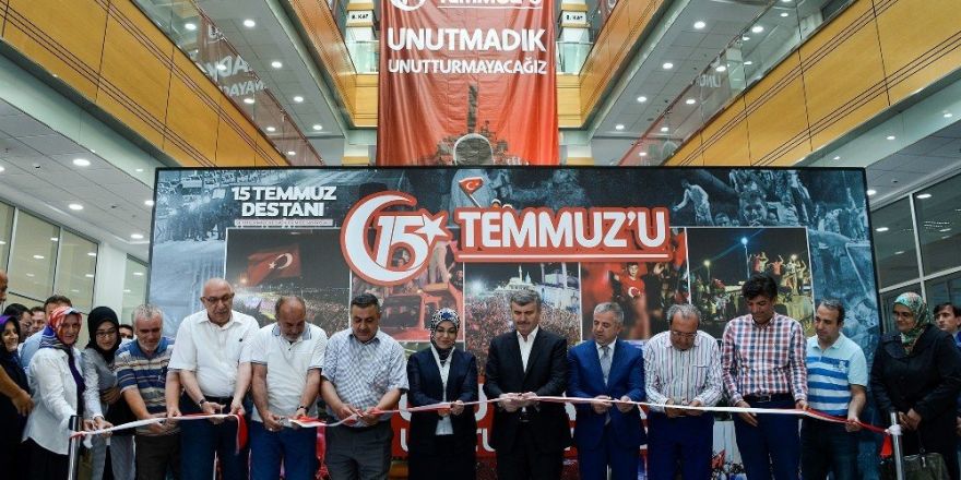 Meram’da 15 Temmuz destanı fotoğraf sergisi açıldı