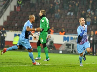 Fırtına sert es'ti