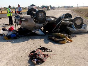 İkizleri trafik kazası ayırdı
