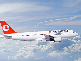 THY uçağının motor kapağı düştü