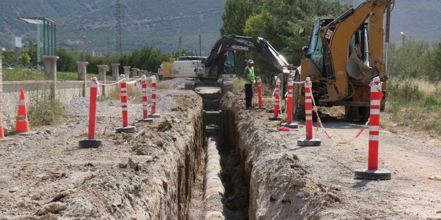 Akşehir’in mahallelerine yeni kanalizasyon şebekesi
