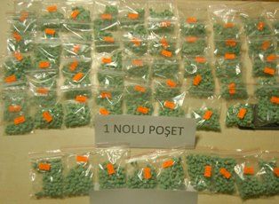 6 bin adet uyuşturucu hapı tuvalette bulmuş!