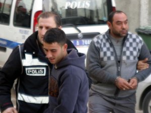 Kafasından vurulan kadın öldü