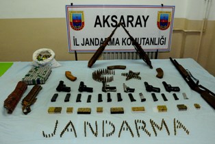 Aksaray'da kaçak silah operasyonu