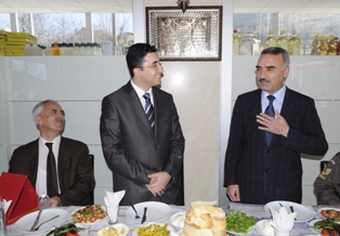 Demiröz'e veda yemeği verildi