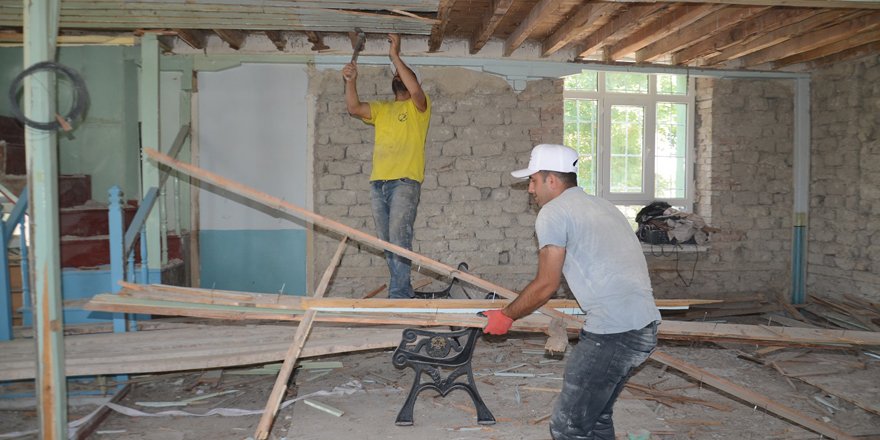 Ortakonak Cami restore ediliyor