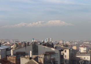 Beyşehir Gölü'nü sis kapladı