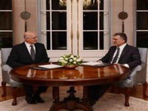 Abdullah Gül rektör Acar ile görüştü