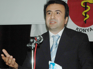 Çocuklarıyla gelip Profesörü bıçaklamış