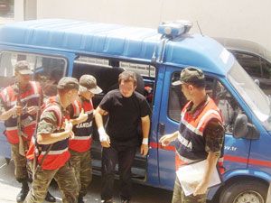 Cinayet zanlısı damat tutuklandı