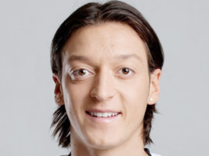 Özil Ilıcalı ve Alişan bakın nerde buluştu