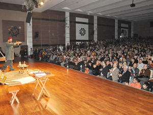 Mehmet Akif sevgisi salona sığmadı