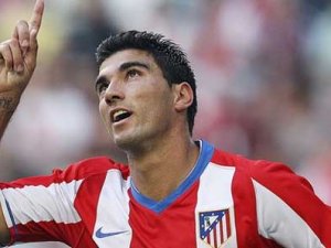 Aziz Yıldırım Reyes için devrede!