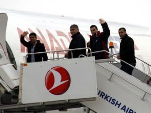 Vatani göreve “uçarak” gittiler