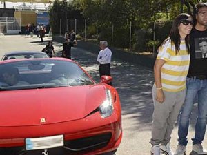 Falcao'ya 450 bin €'luk Ferrari şakası