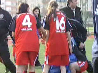 Bu kez bayanlar maçında kavga