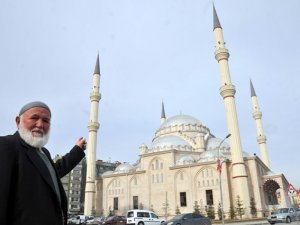 Mimar Sinan'a özendi,  262 cami yaptı