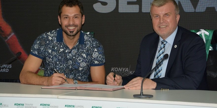 Atiker Konyaspor, kaleci Serkan Kırıntılı ile sözleşme yeniledi