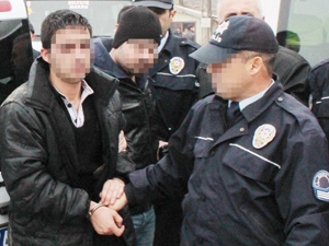 Otomobil hırsızı 3 kişi tutuklandı