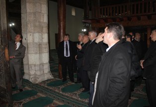 Eşrefoğlu Camisi'ne ziyaretçi akını