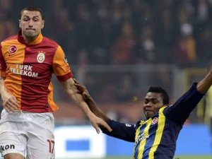 "Burak kendini yere atıyor mu?"