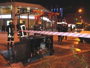 Seyyar tezgah arabası yandı