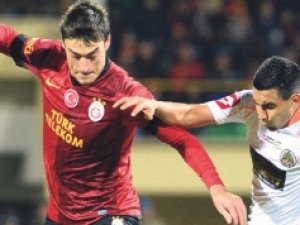 Yeni transfer Terim'e "oh" dedirtti