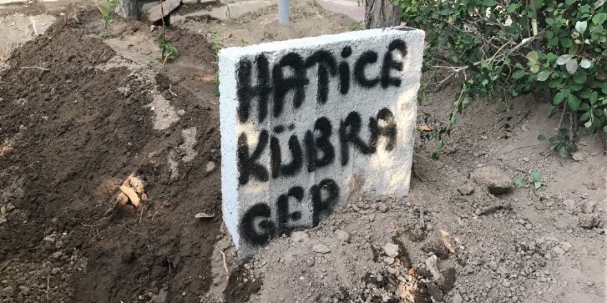 Konya’da 5’inci kattan düşerek hayatını kaybeden çocuk toprağa verildi