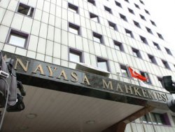 Anayasa Mahkemesi başkanların önünü açtı
