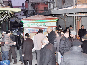 Sabah namazında süt ikramı