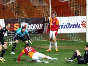 Burak Yılmaz'dan olay hareket