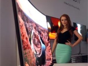 Dünyanın İlk Kavisli OLED TV'si CES 2013'te