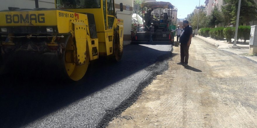 Seydişehir Belediyesinden merkez mahallelere sıcak asfalt