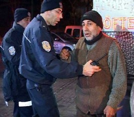 Kokoreççiden bıçaklı direniş