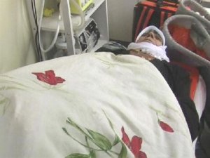 Felçli kadını itfaiye kurtardı