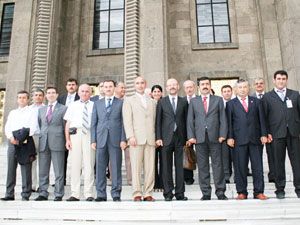 Üstün Hizmet Ödülleri sahiplerini buldu