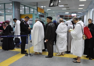 Konya'da ilk umre kafilesi uğurlandı
