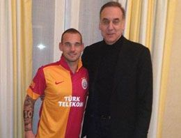 Sneijder İstanbul'a geldi