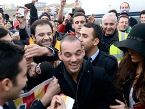 Sneijder'a kötü haber!