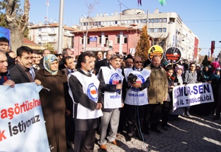 Başörtüsü için 10 milyon imza
