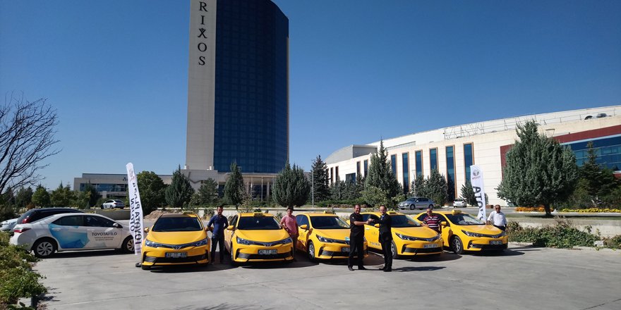 Toyota'dan Rixos taksi durağına 7 Corolla