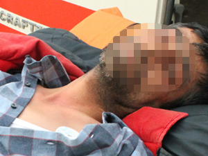 Karısını döverken kalp krizi geçirdi