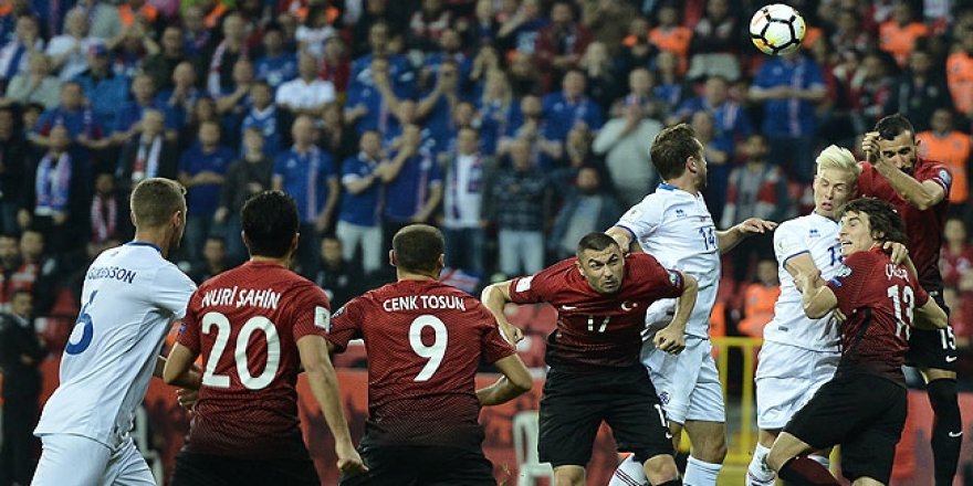 A Milli Takım İzlanda'ya 3-0 mağlup oldu