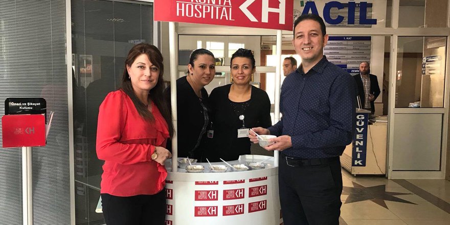 Konya Hospital aşure ikramında bulundu