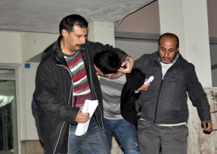 Hırsızlık suçundan aranan zanlı yakalandı